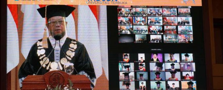 Wisuda Periode I Tahun Akademik 2020/2021: UT Berdaya Cipta ASN Berkualitas