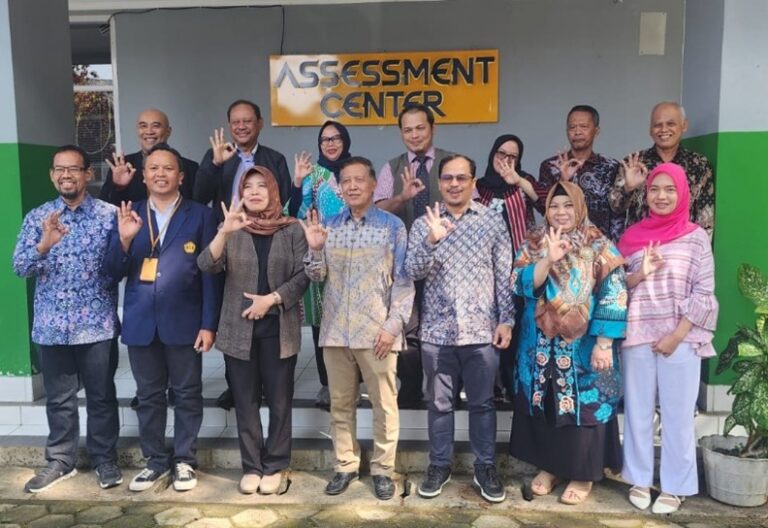 Sinergi Dua Fakultas Sosial Politik: UNPAD dan UT Bangun Masa Depan Administrasi Publik