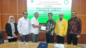 Pascasarjana UT Perkuat Sinergi Akademik melalui Penandatanganan PKS dengan Unkhair Ternate